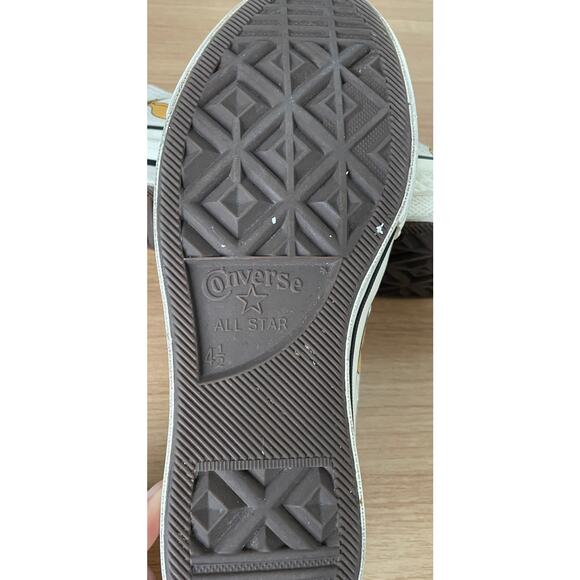 Converse Chuck Taylor 70 Low 'Vintage Floral' Sneakers - Picture 8 of 9